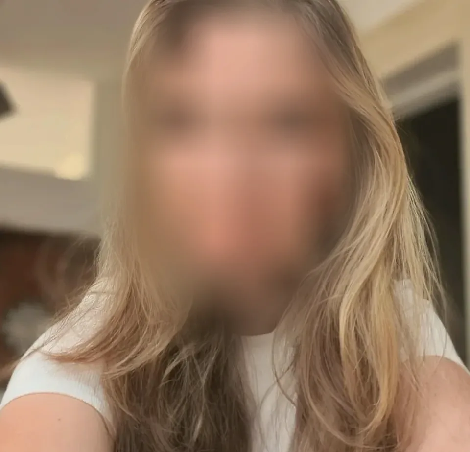 Emma, 22 años