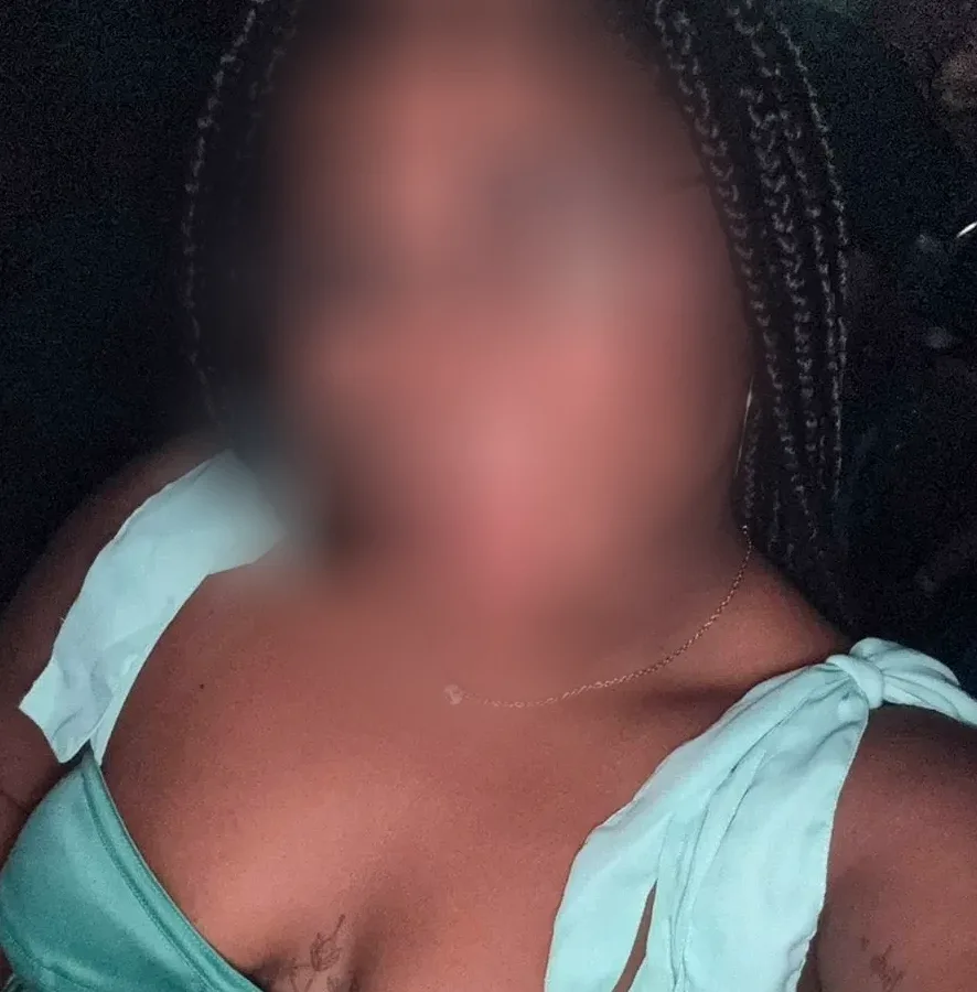 Lara, 29 años